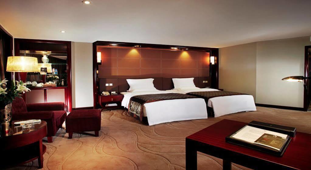 Empark Grand Hotel Chongqing Exterior foto