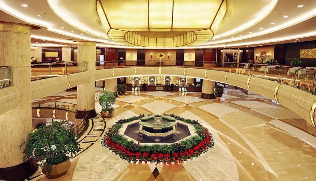 Empark Grand Hotel Chongqing Exterior foto